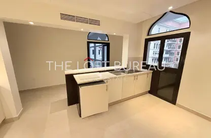 Apartment - 2 Bedrooms - 3 Bathrooms for rent in Murano - Qanat Quartier - The Pearl Island - Doha