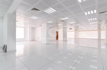 Office Space - Studio - 2 Bathrooms for rent in Doha Souq - Al Mirqab Al Jadeed - Doha