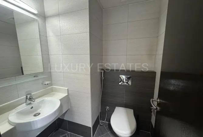 53008002 - Property Image 3