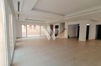Villa - 4 Bedrooms - 5 Bathrooms for rent in West Bay Lagoon Villas - West Bay Lagoon - West Bay Lagoon - Doha