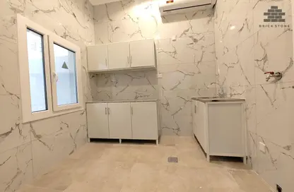 Apartment - Studio - 1 Bathroom for rent in EB23 - Musheireb - Musheireb - Doha