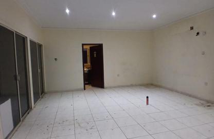 Villa - 3 Bedrooms - 2 Bathrooms for rent in Al Nasr Street - Al Nasr - Doha