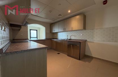 Apartment - 2 Bedrooms - 3 Bathrooms for rent in East Porto Drive - Porto Arabia - The Pearl Island - Doha