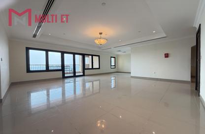 Apartment - 2 Bedrooms - 3 Bathrooms for rent in East Porto Drive - Porto Arabia - The Pearl Island - Doha
