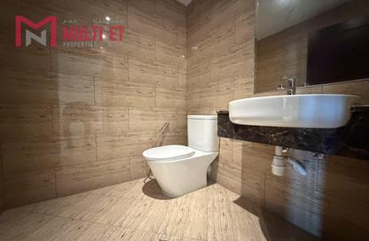 Apartment - 2 Bedrooms - 3 Bathrooms for rent in East Porto Drive - Porto Arabia - The Pearl Island - Doha