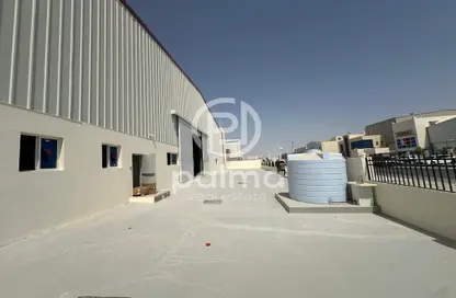 Warehouse - Studio - 6 Bathrooms for rent in East Industrial Street - Birkat Al Awamer - Al Wakra