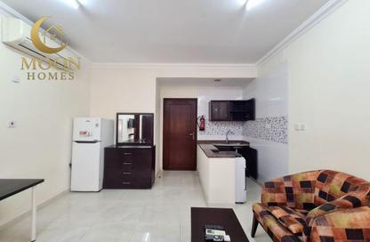 Apartment - Studio - 1 for rent in Umm Ghwailina Comm - Umm Ghuwalina - Umm Ghuwailina - Doha