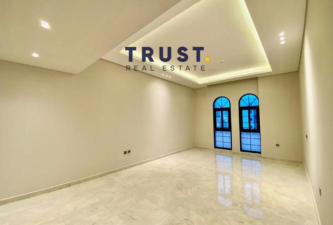 1004861 - Property Image 3