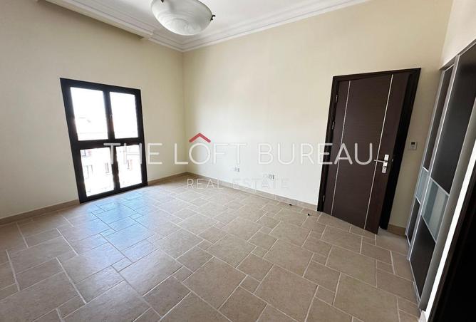 60777467 - Property Image 2