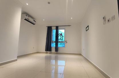 Apartment - 2 Bedrooms - 2 Bathrooms for rent in Tadmur Street - Old Airport Road - Doha