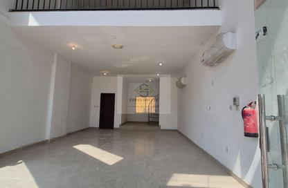 Shop - Studio - 1 Bathroom for rent in Al Nasr Street - Al Nasr - Doha