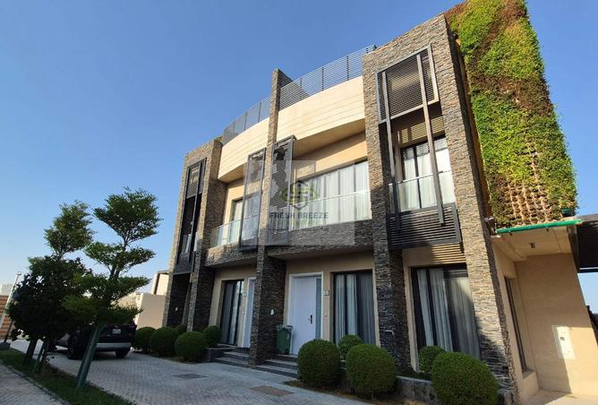 61113235 - Property Main Image