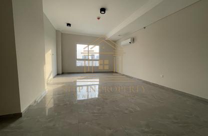 Apartment - 3 Bedrooms - 4 Bathrooms for rent in Musheireb Apartments - Musheireb - Doha