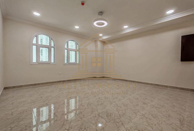 57031013 - صورة العقار 2