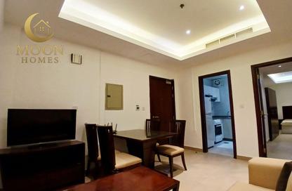 Apartment - 2 Bedrooms - 2 Bathrooms for rent in Umm Ghuwailina 4 - Umm Ghuwailina - Doha