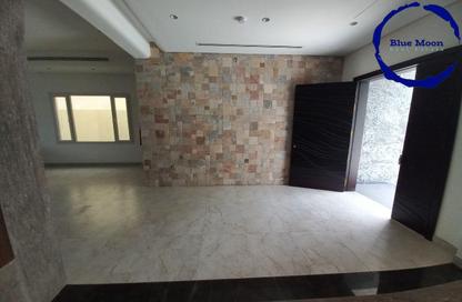 Compound - 7 Bedrooms - 7+ Bathrooms for rent in Al Kheesa - Al Kheesa - Umm Salal Mohammed