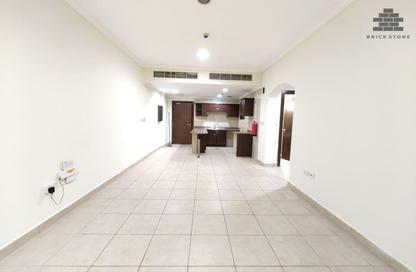 Apartment - 2 Bedrooms - 1 Bathroom for rent in Al Sadd Road - Al Sadd - Doha