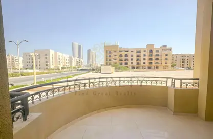 Apartment - 2 Bedrooms - 3 Bathrooms for sale in Piazza 1 - La Piazza - Fox Hills - Lusail