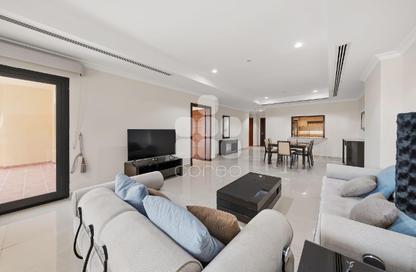 Apartment - 1 Bedroom - 2 Bathrooms for rent in East Porto Drive - Porto Arabia - The Pearl Island - Doha