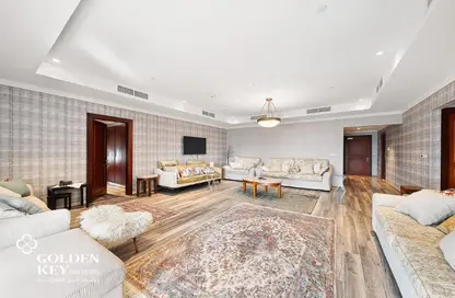 Apartment - 2 Bedrooms - 3 Bathrooms for rent in West Porto Drive - Porto Arabia - The Pearl Island - Doha