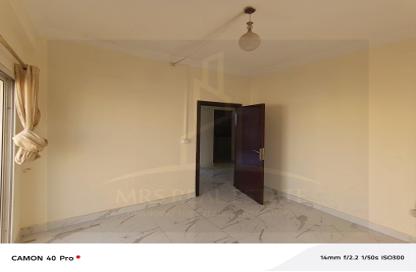 Apartment - 2 Bedrooms - 2 Bathrooms for rent in Bin Al Sheikh Towers - Al Mirqab Al Jadeed - Doha