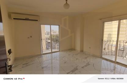 Apartment - 2 Bedrooms - 2 Bathrooms for rent in Bin Al Sheikh Towers - Al Mirqab Al Jadeed - Doha
