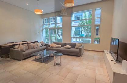 Compound - 3 Bedrooms - 5 Bathrooms for rent in Fereej Bin Mahmoud South - Fereej Bin Mahmoud - Doha