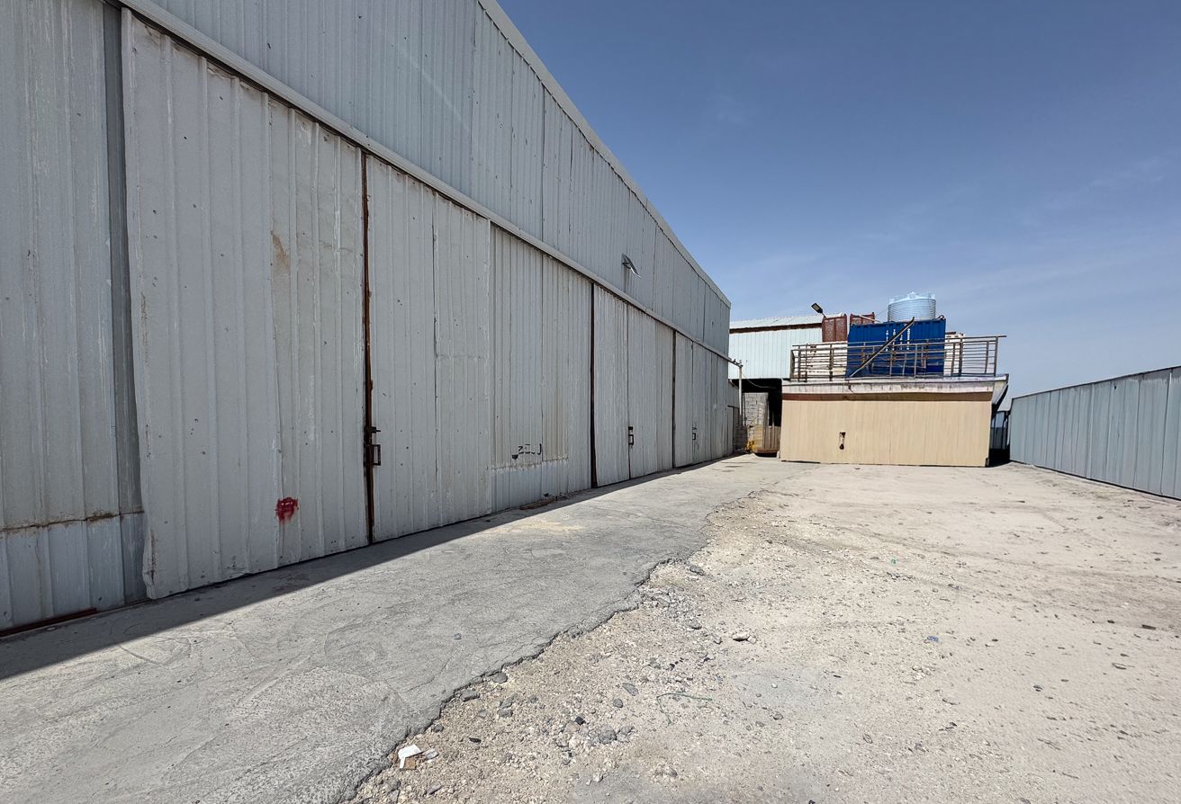 500 SQM General Store for Rent | Birkat Al Awamer