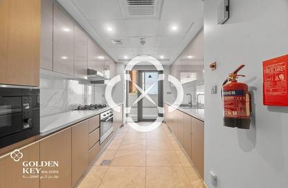 Apartment - 2 Bedrooms - 4 Bathrooms for rent in Marina Residences 195 - Marina District - Lusail