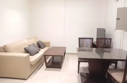 Apartment - 2 Bedrooms - 2 Bathrooms for rent in Umm Ghwailina Comm - Umm Ghuwalina - Umm Ghuwailina - Doha