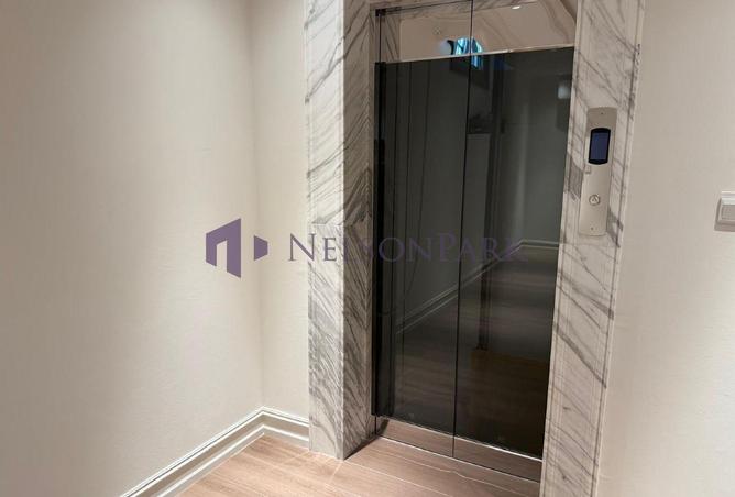 983705 - Property Image 3