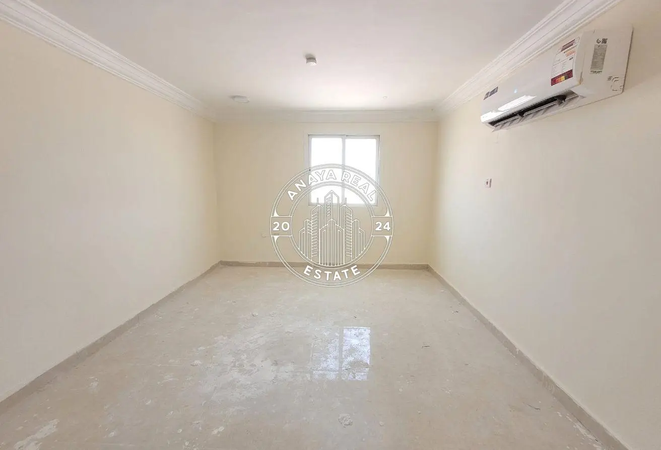 60612000 - Property Main Image