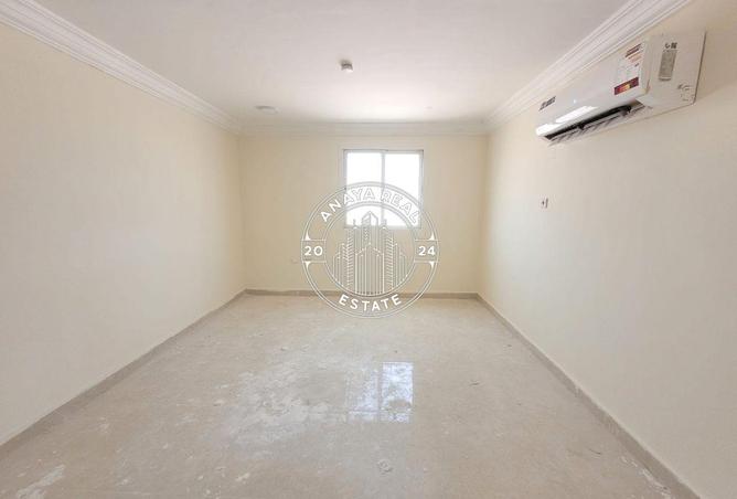 60612000 - Property Main Image