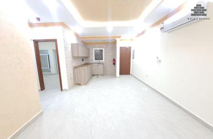 Apartment - 2 Bedrooms - 2 Bathrooms for rent in Umm Ghwailina Comm - Umm Ghuwalina - Umm Ghuwailina - Doha Apartment - 2 Bedrooms - 2 Bathrooms for rent in Umm Ghwailina Comm - Umm Ghuwalina - Umm Ghuwailina - Doha