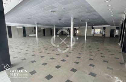 Show Room - Studio - 2 for rent in C-Ring Road - Al Sadd - Doha