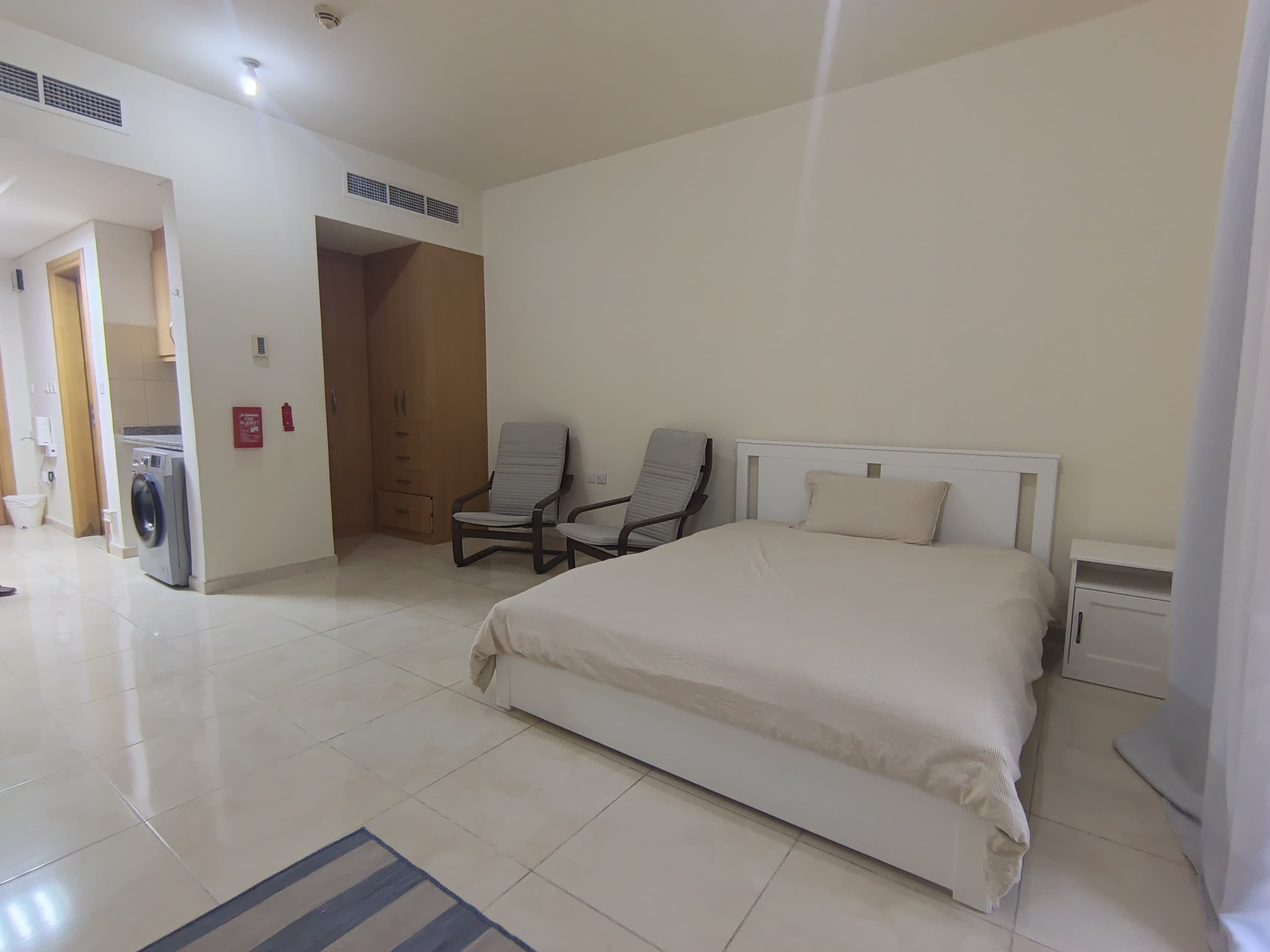 COZY STUDIO FOR RENT EXCLUDING BILLS IN LUSAIL thumbnail 4