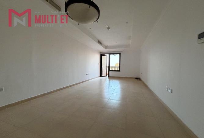 56363180 - Property Image 2