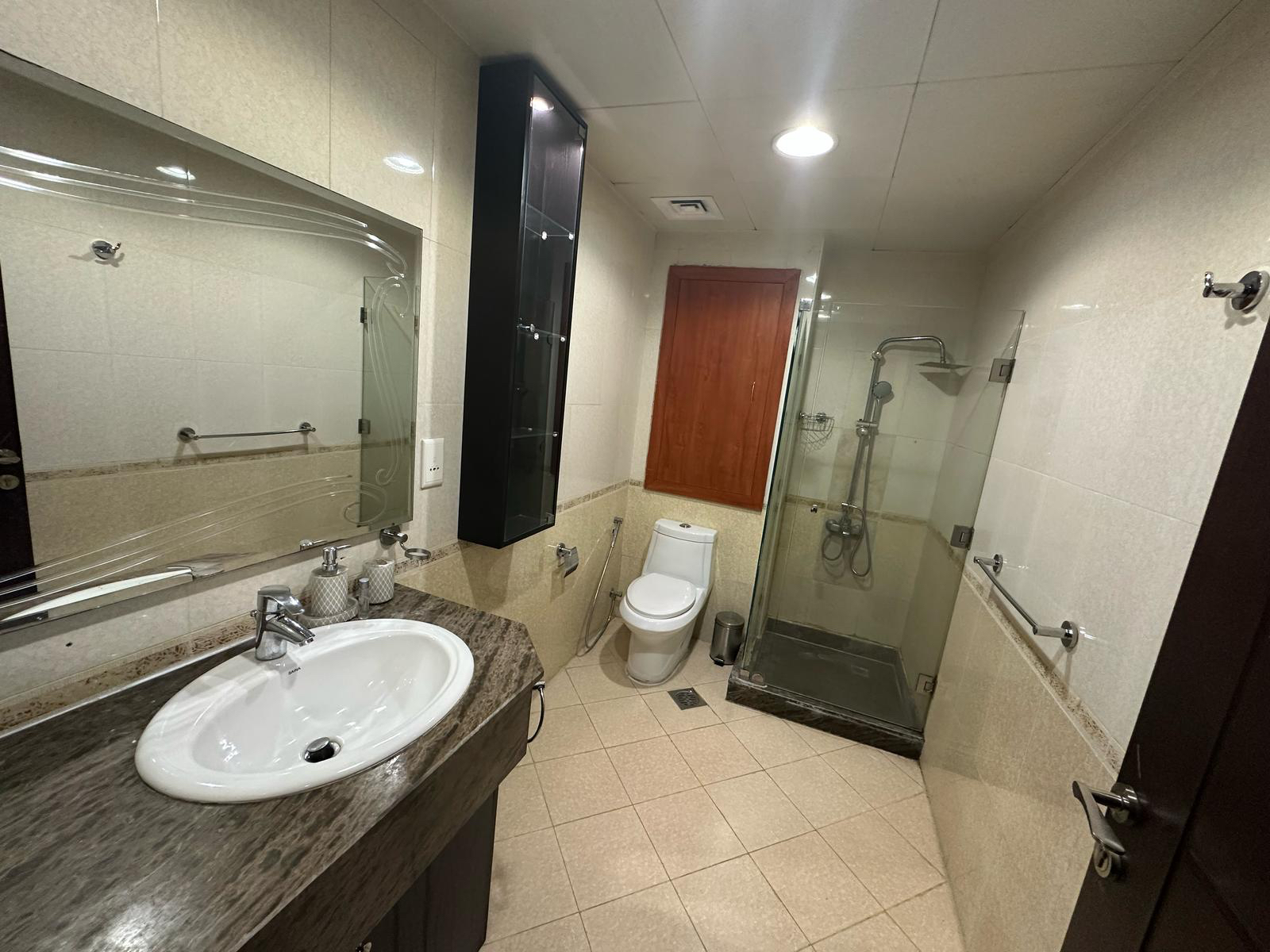 Studio Fully Furnished Including Bills City View thumbnail 11