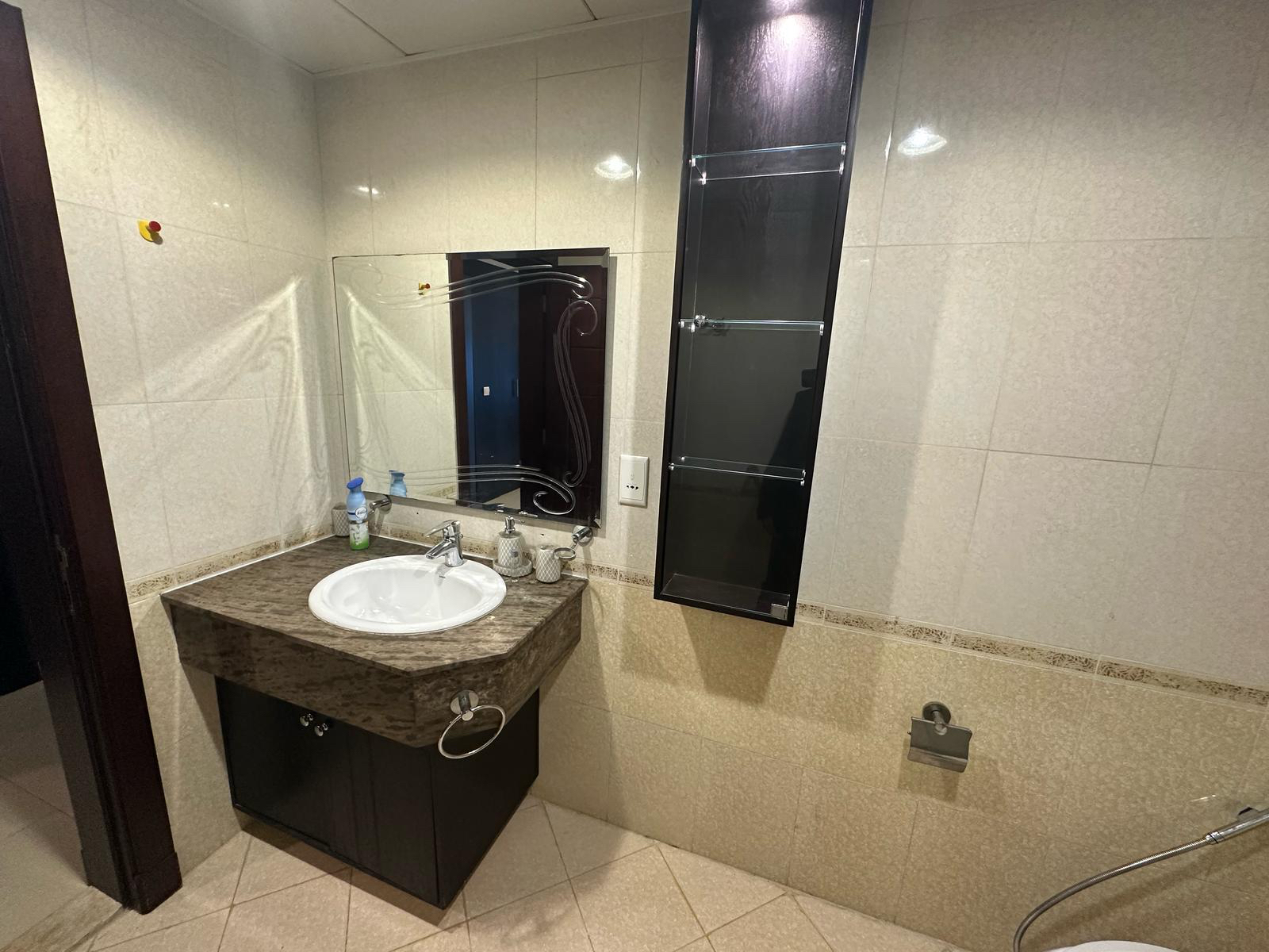 Studio Fully Furnished Including Bills City View thumbnail 5