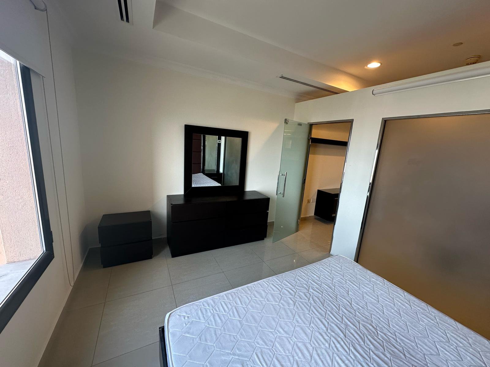 Studio Fully Furnished Including Bills City View thumbnail 6