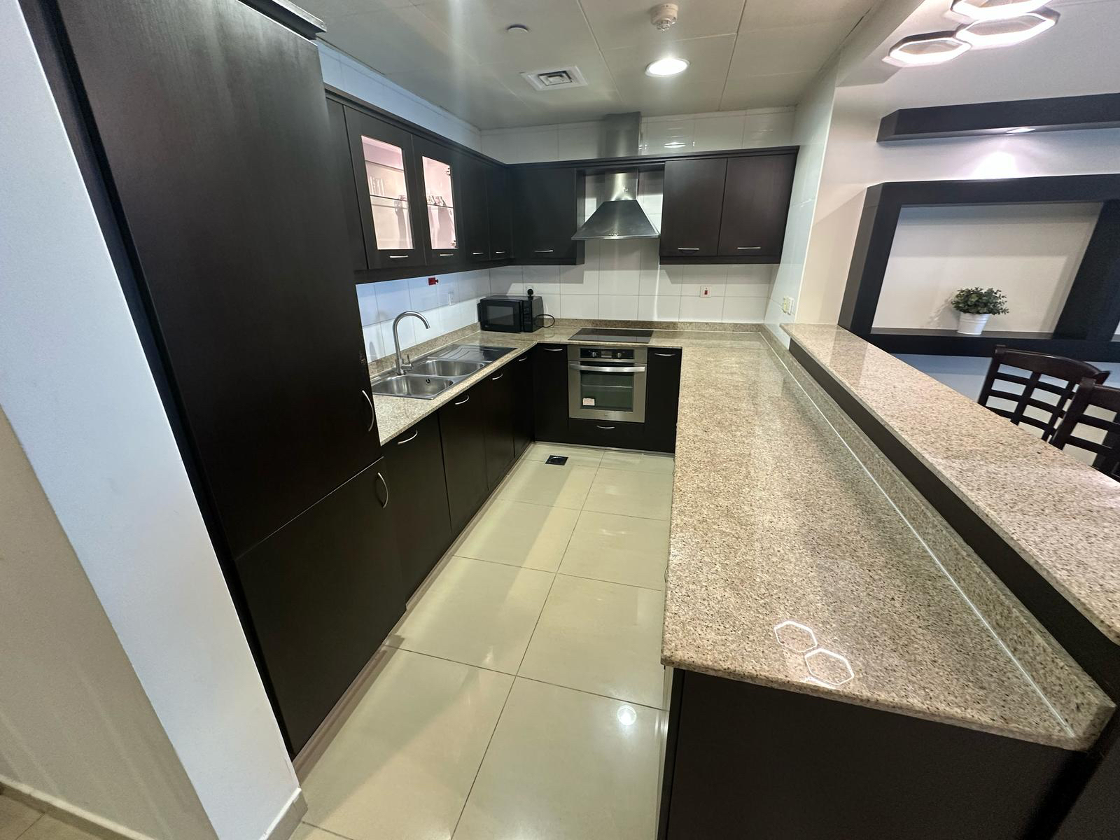 Studio Fully Furnished Including Bills City View thumbnail 4