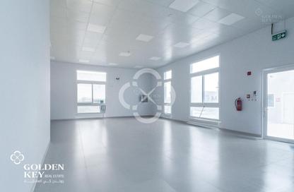 Warehouse - Studio - 2 for rent in East Industrial Street - Birkat Al Awamer - Al Wakra