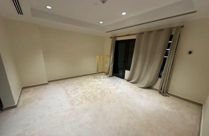 Apartment - 1 Bedroom - 2 Bathrooms for rent in West Porto Drive - Porto Arabia - The Pearl Island - Doha
