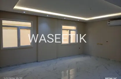 Apartment - 2 Bedrooms - 2 Bathrooms for rent in Al Khazin Street - Madinat Khalifa South - Madinat Khalifa - Doha