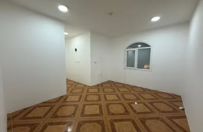 Apartment - 2 Bedrooms - 1 Bathroom for rent in Fereej Bin Omran - Doha