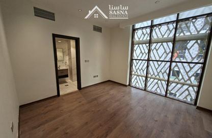 Apartment - 2 Bedrooms - 2 Bathrooms for rent in The Pearl Island - Doha