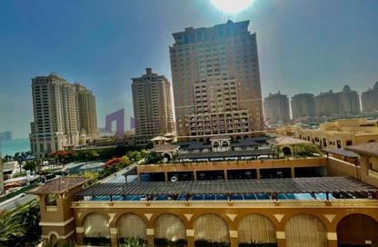 Apartment - 2 Bedrooms - 2 Bathrooms for rent in West Porto Drive - Porto Arabia - The Pearl Island - Doha