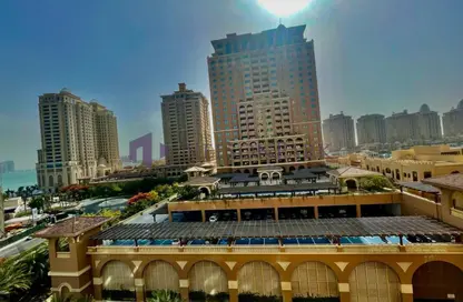 Apartment - 2 Bedrooms - 2 Bathrooms for rent in West Porto Drive - Porto Arabia - The Pearl Island - Doha