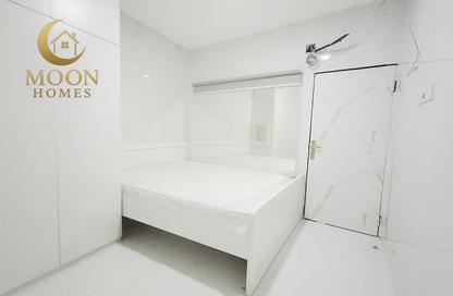 Apartment - Studio - 1 Bathroom for rent in Umm Ghuwailina 4 - Umm Ghuwailina - Doha