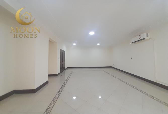 996303 - Property Image 2